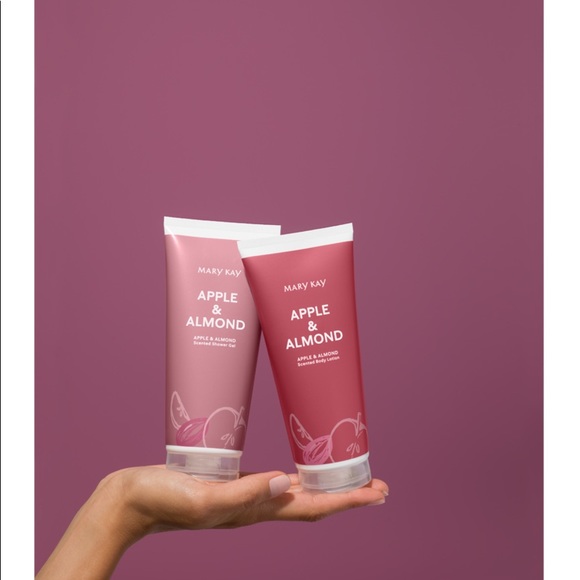 Mary Kay Almond & Apple Body Wash - Picture 3 of 5
